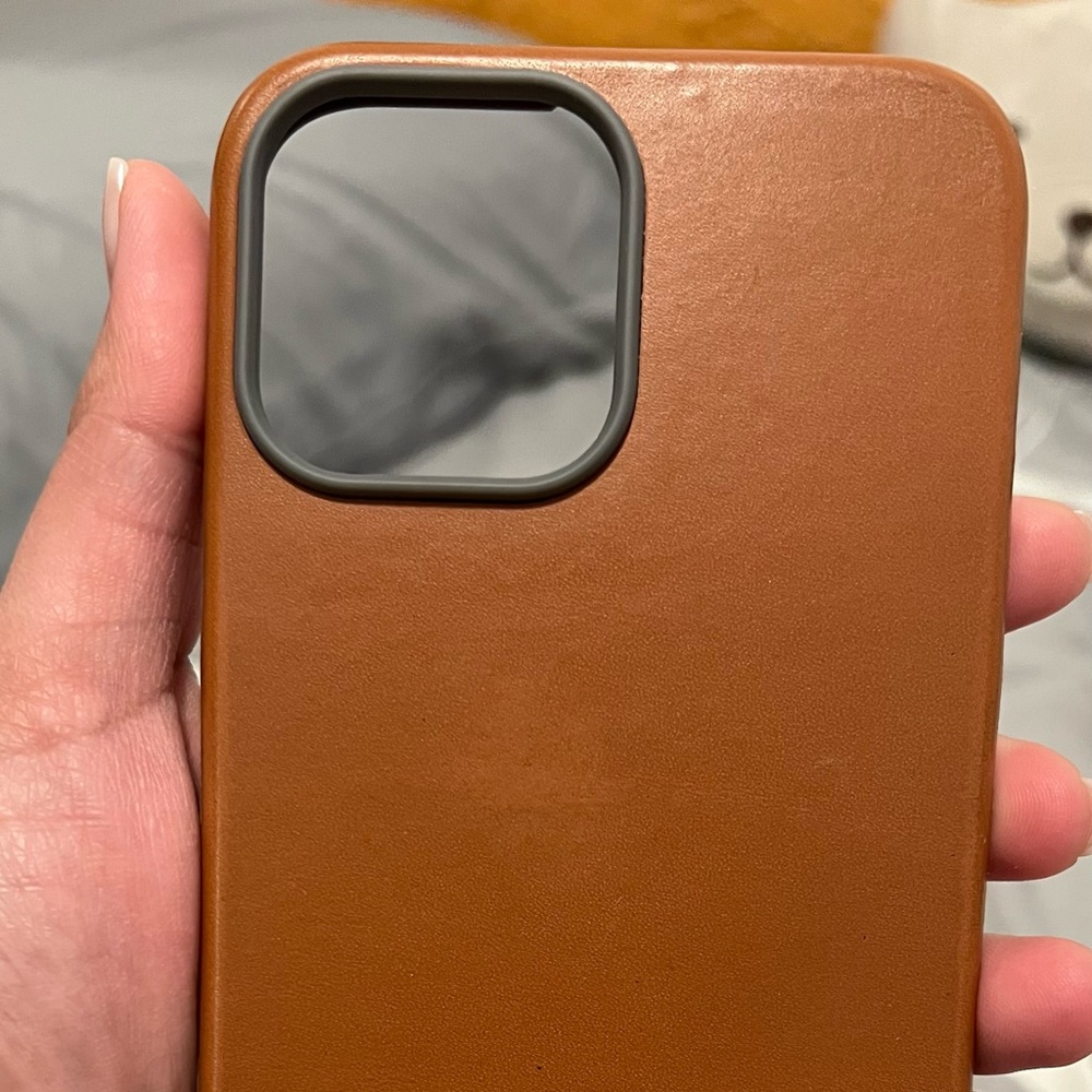 iPhone 13 pro max leather cass